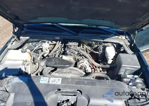 2003 Chevrolet Silverado 1500 Ls z USA, uszkodzony, nr VIN 2GCEC19T631358860